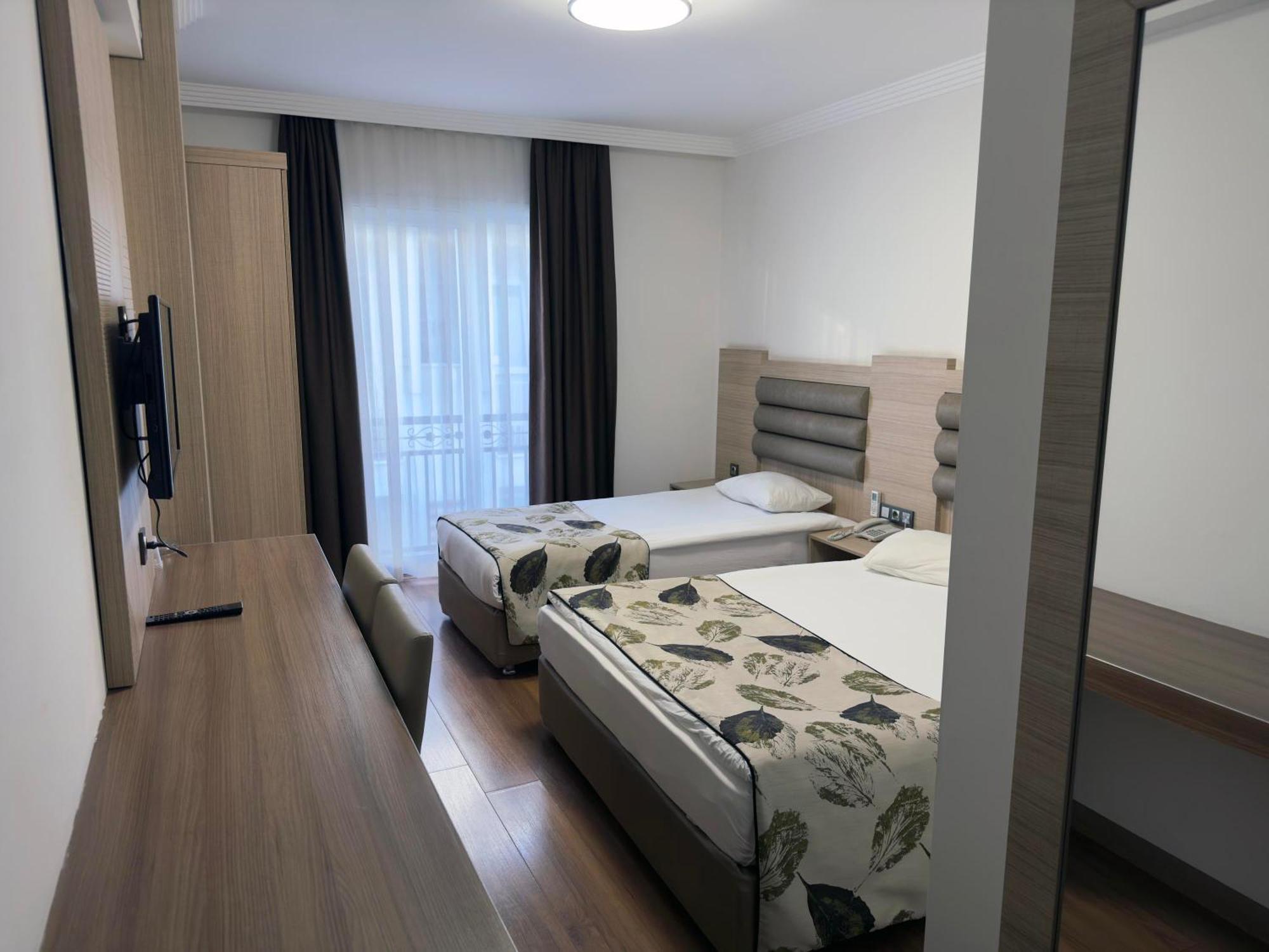 Hotel Mandalin Antalia Esterno foto